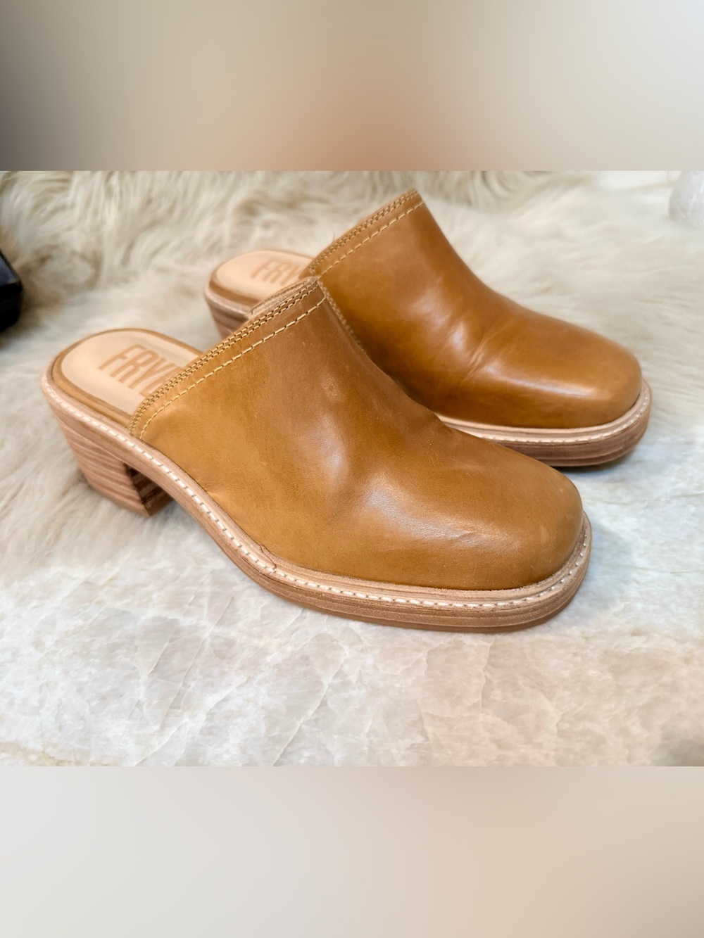 Frye Kate Mule - Banana - Size 8 NEW! - Picture 3 of 7